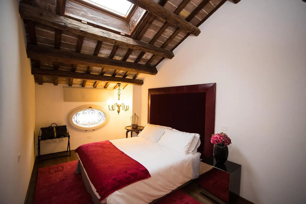 Le Suite Del Vicolo Imola 0*,  Italien